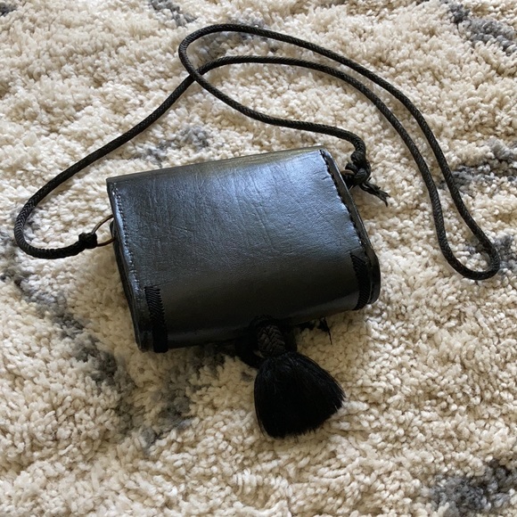 VINTAGE 5” x 5” crossbody bag hand made in Morocco leather, silk embroidered - Picture 8 of 16